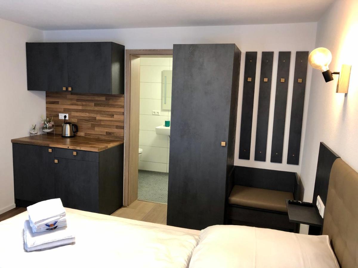מצינגן City Apartments, Outlet 100 Meter מראה חיצוני תמונה